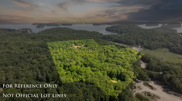 1091 Ferndale RD, Muskoka Lakes, ON P0B 1J0