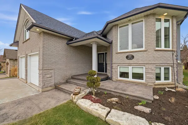 33 Long LN, Brant, ON N3L 4E9