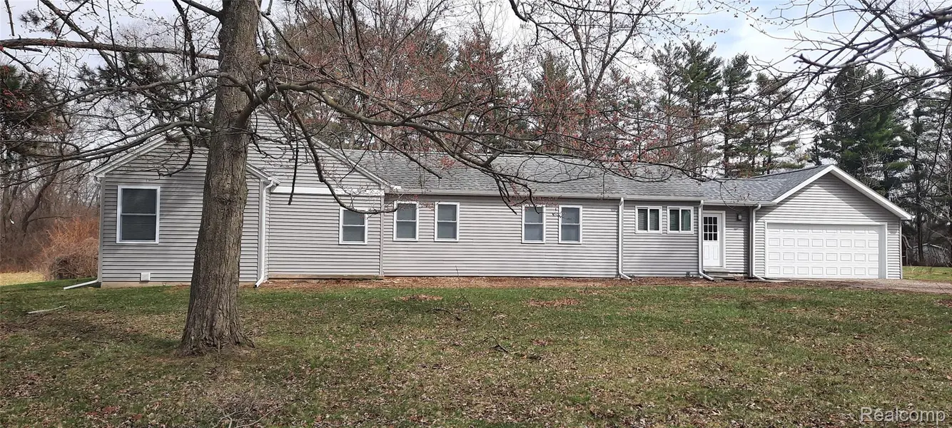 15087 N Holly RD, Holly Village, MI 48442