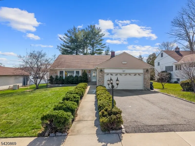 181 Haddenfield Rd, Clifton City, NJ 07013