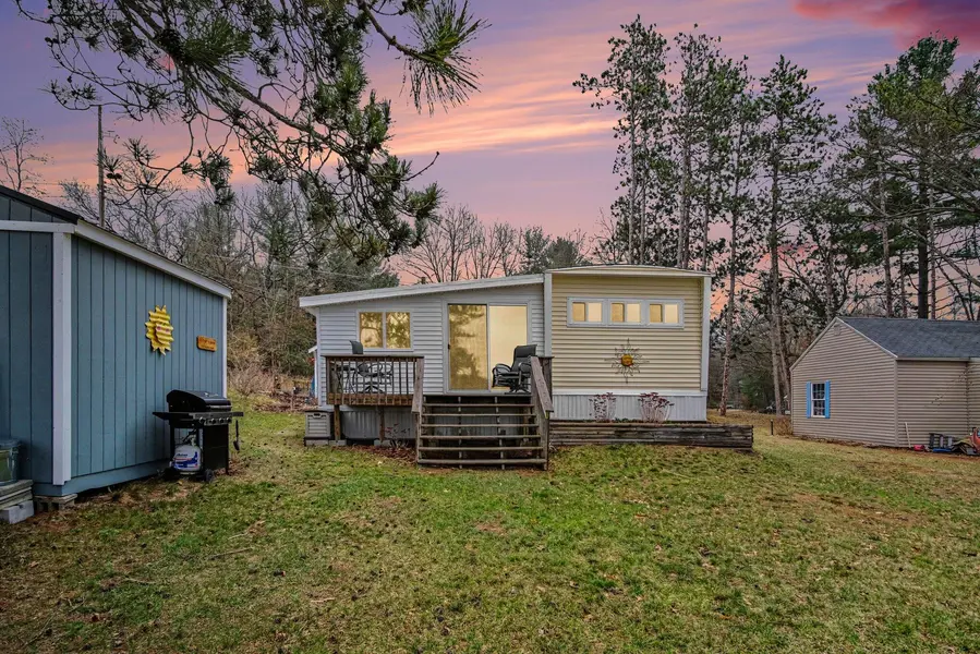 1388 Vining RD, Montcalm Twp, MI 48838