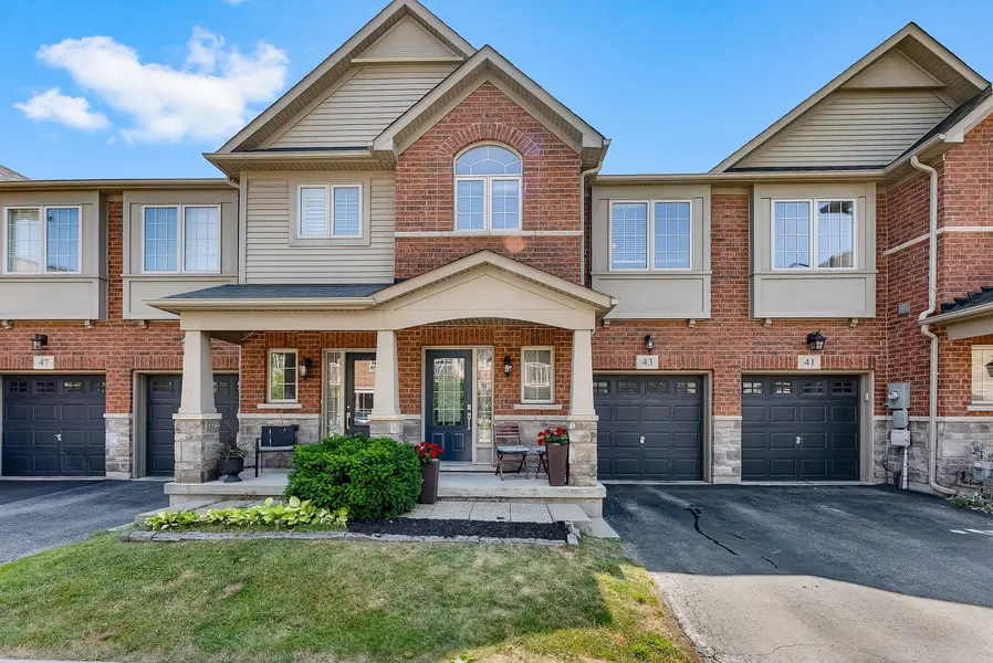 541 Winston RD #43, Grimsby, ON L3M 0C5