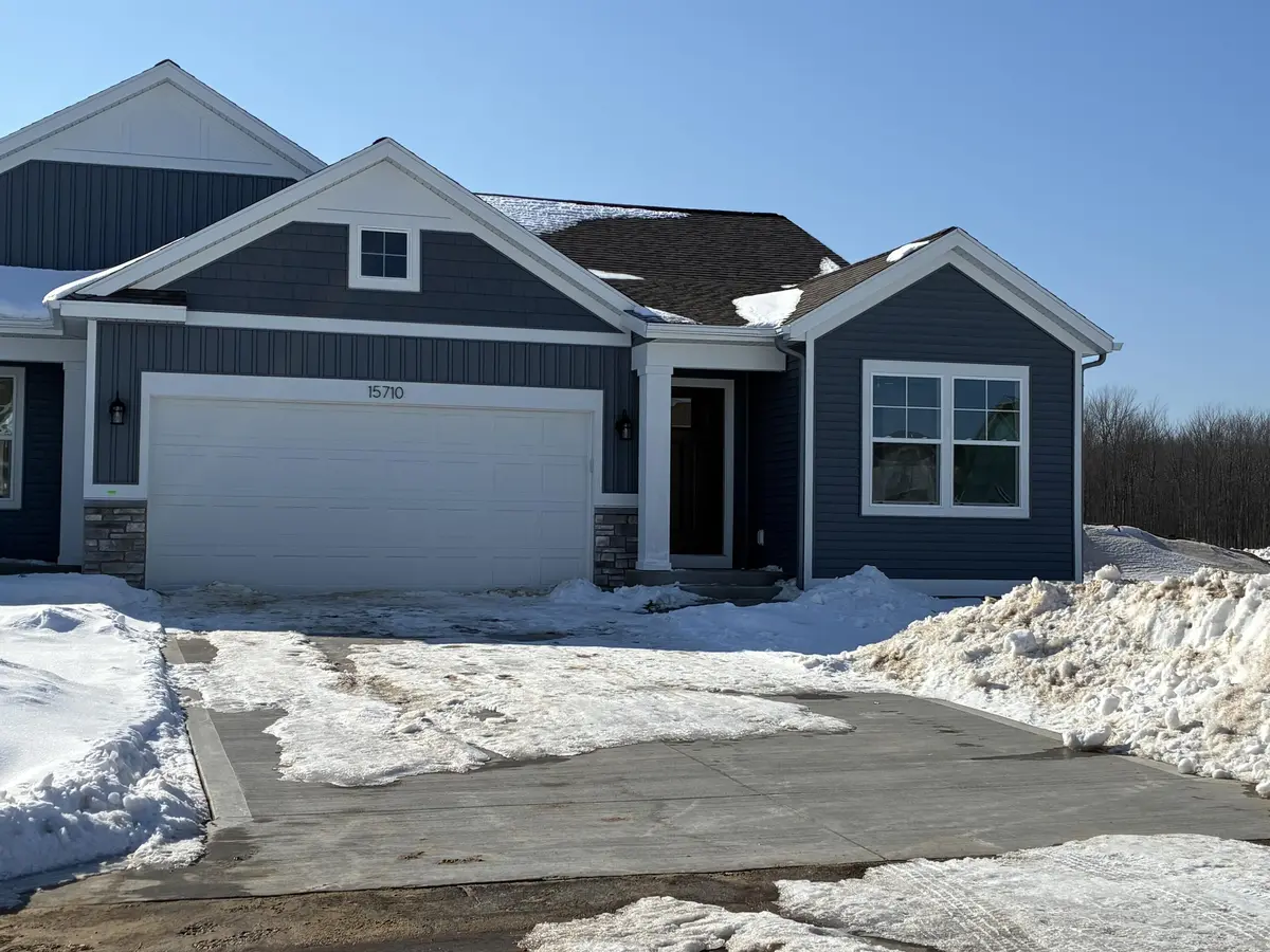 15710 Hawley DR #48, Grand Haven Twp, MI 49417