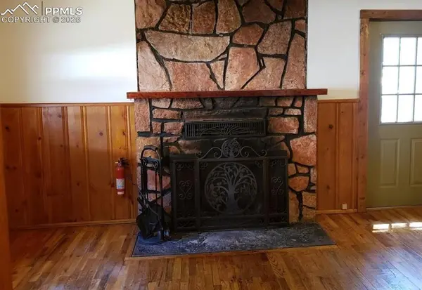 706 W Bowman AVE, Woodland Park, CO 80863