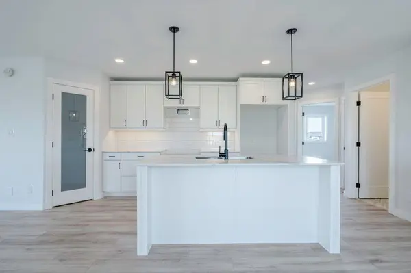 18 Gleneagles ST, Niverville, MB R0A 0A1