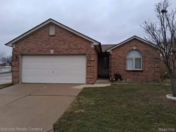 8373 Jefferson CT, Warren, MI 48093