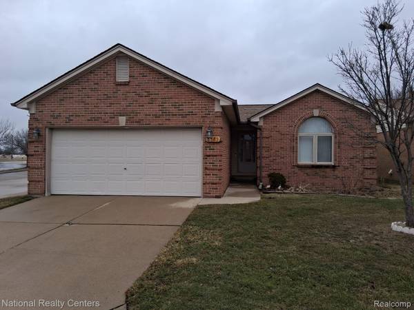 8373 Jefferson CT, Warren, MI 48093