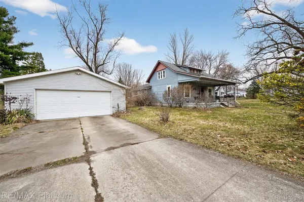 215 Washington ST, Shiawassee Township, MI 48418