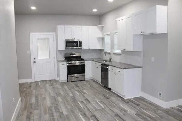 104 S Hubbard Street, Alvord, TX 76225