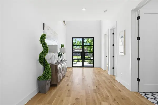 3847 Durango Drive, Dallas, TX 75220