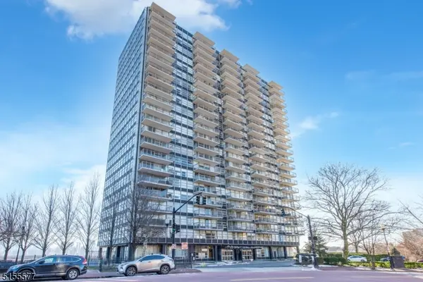 6050 Boulevard East #4F, West New York Town, NJ 07093