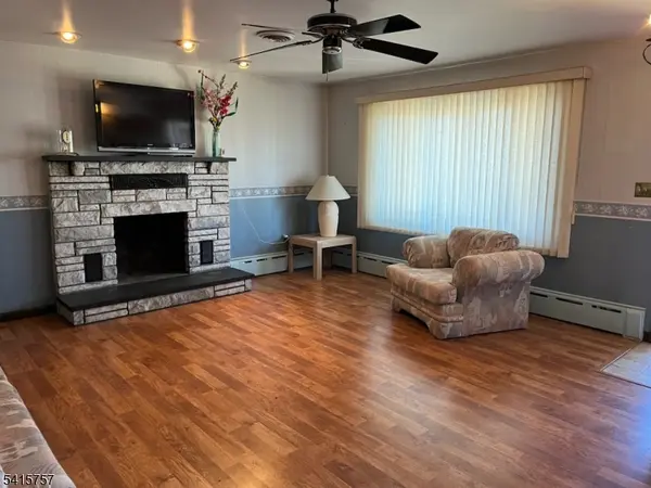 5 Sydney Pl, Manville Boro, NJ 08835