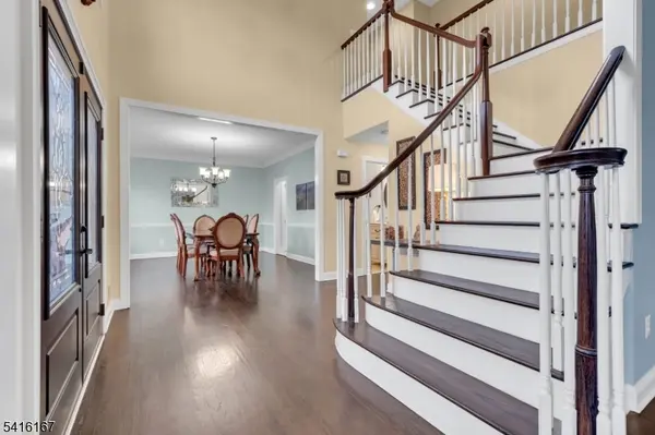 4 Dumont Ct, Bridgewater Twp., NJ 08807