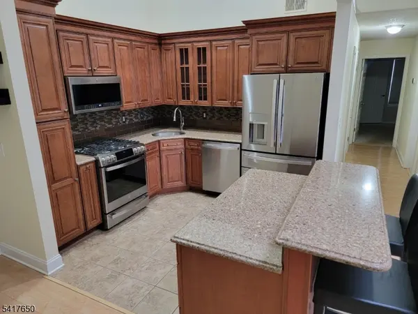 3904 Graham Ct #B2, Bridgewater Twp., NJ 08807