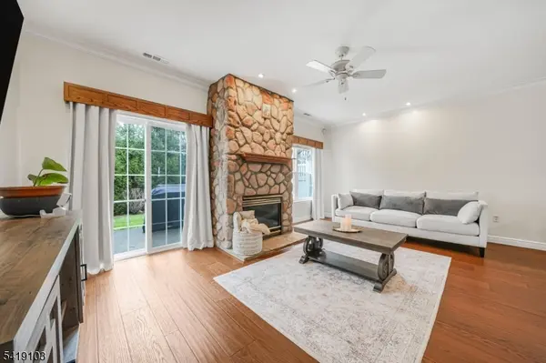 45 Windsor Dr, Lincoln Park Boro, NJ 07035