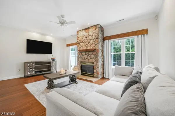 45 Windsor Dr, Lincoln Park Boro, NJ 07035