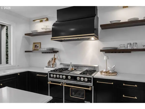 2300 CONDOR DR, Redmond, OR 97756