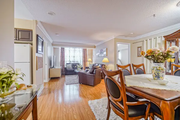 238 Bonis AVE #1118, Toronto E05, ON M1T 3W7