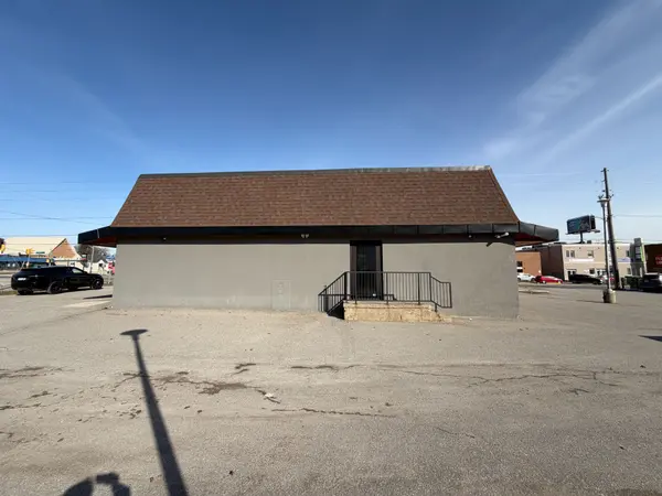 375 King ST, Oshawa, ON L1J 2K3