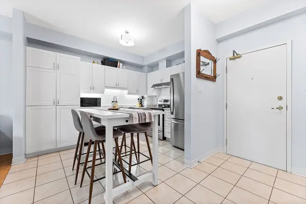 9944 Keele ST #104, Vaughan, ON L6A 2Z4