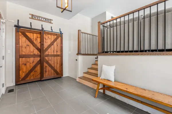 3714 Agnew RD, Severn, ON L0K 2B0