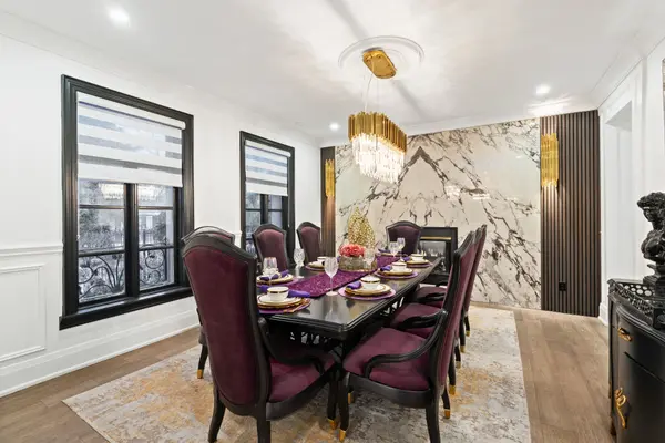 1540 Mississauga RD, Mississauga, ON L5H 2K1