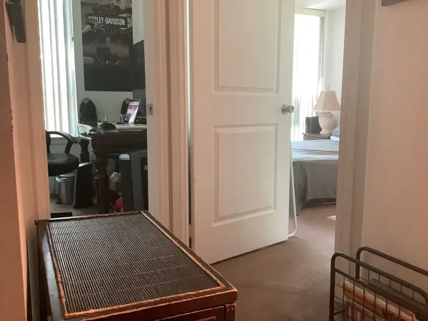 70 Absolute AVE #132, Mississauga, ON L4Z 0A4