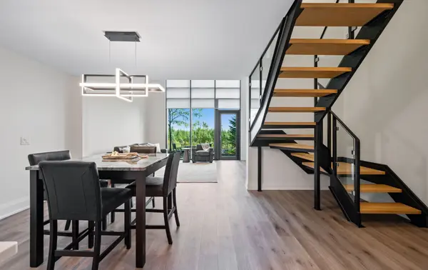 65 Yorkland BLVD #107, Brampton, ON L4C 9Z4