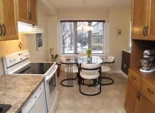 410 Ambleside DR #7, London North, ON N6G 4Y7