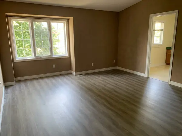 410 Ambleside DR #7, London North, ON N6G 4Y7