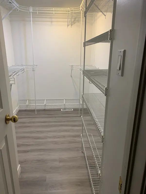 410 Ambleside DR #7, London North, ON N6G 4Y7