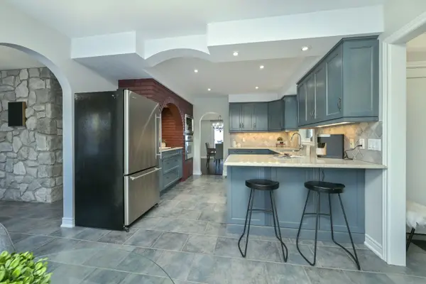 247230 5 Side RD, Mono, ON L9W 6K6