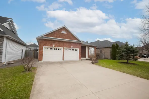 47 Countryside DR, St. Catharines, ON L2W 1C4