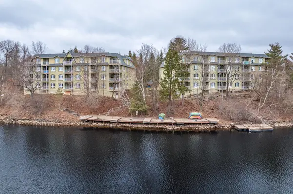 31 Dairy LN #107, Huntsville, ON P1H 2L7