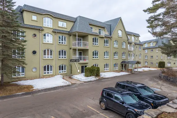 31 Dairy LN #107, Huntsville, ON P1H 2L7