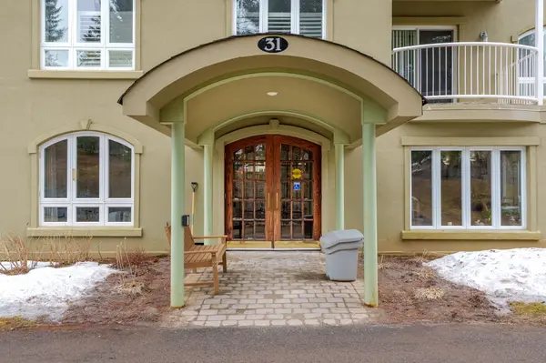 31 Dairy LN #107, Huntsville, ON P1H 2L7