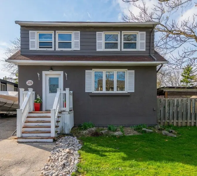 219 Angelene ST, Mississauga, ON L5G 1X3