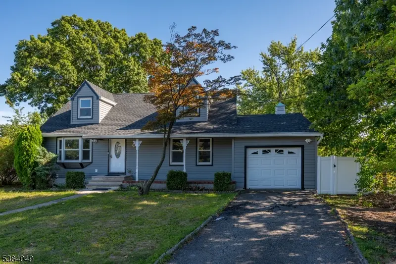 43 Graydon Ter, Clifton City, NJ 07013