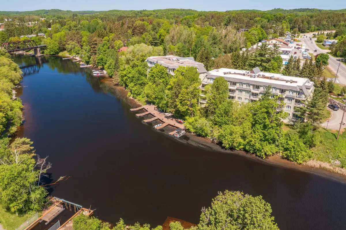 31 Dairy LN #107, Huntsville, ON P1H 2L7