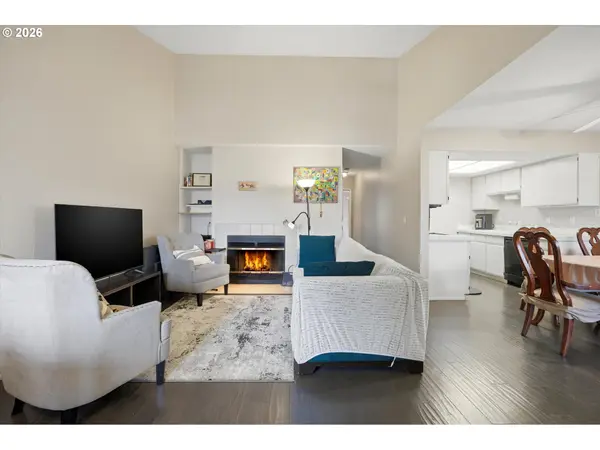 86 KINGSGATE RD #H203, Lake Oswego, OR 97035