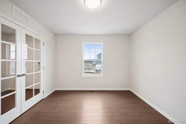 709 Whisperwood WAY, Chelsea, MI 48118