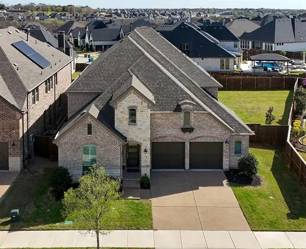 1724 Sir Dustin Lane, Carrollton, TX 75010