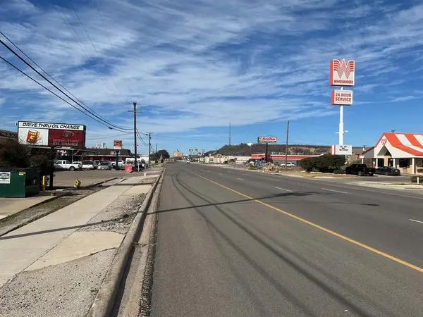 2515 E Hubbard Street, Mineral Wells, TX 76067