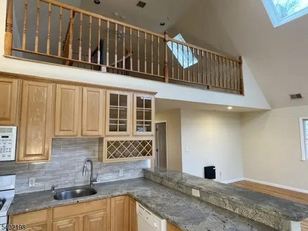 662 Undercliff Ave, Edgewater Boro, NJ 07020