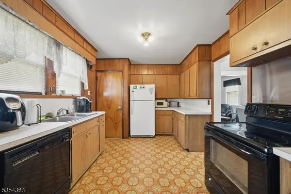 149 Roessler St, Boonton Town, NJ 07005