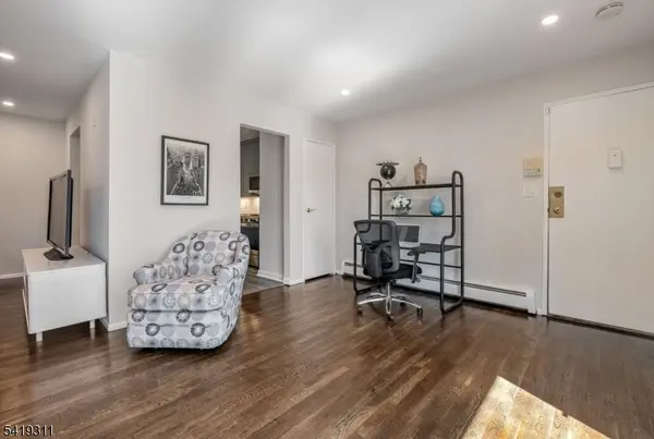 366 Hoover Ave, Unit 120 #120, Bloomfield Twp., NJ 07003