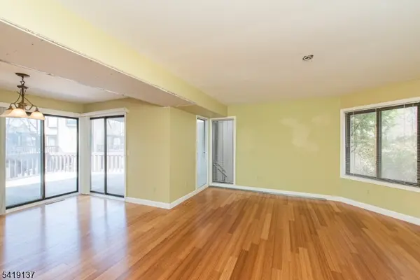 57 Edinborough Ct, Washington Twp., NJ 07840