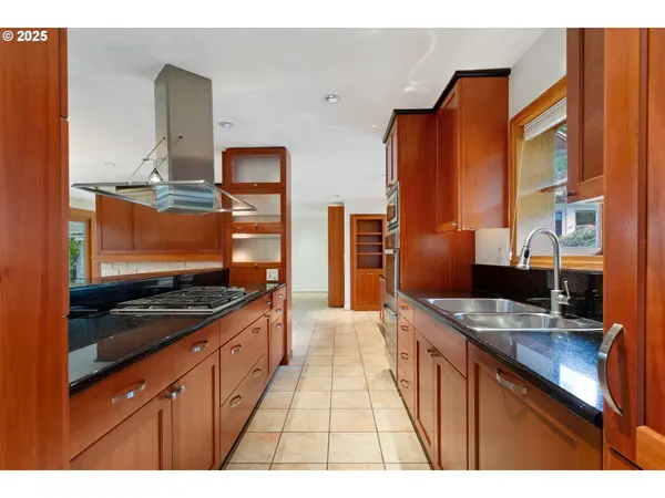 2636 MARIA CT, West Linn, OR 97068