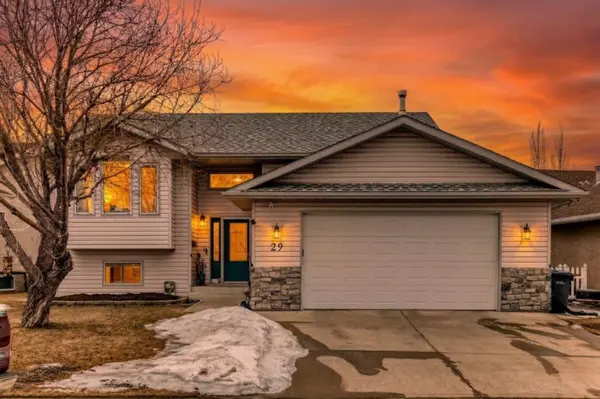 29 Fern Glade CRES,  Sylvan Lake,  AB T4S 1Z6
