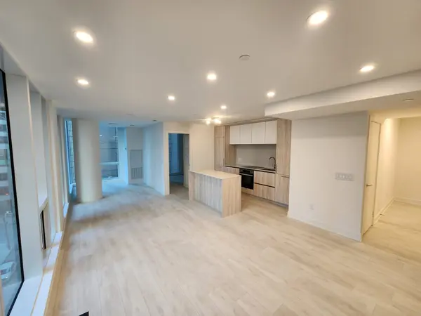 15 Mercer ST #523, Toronto C01, ON M5V 1H2